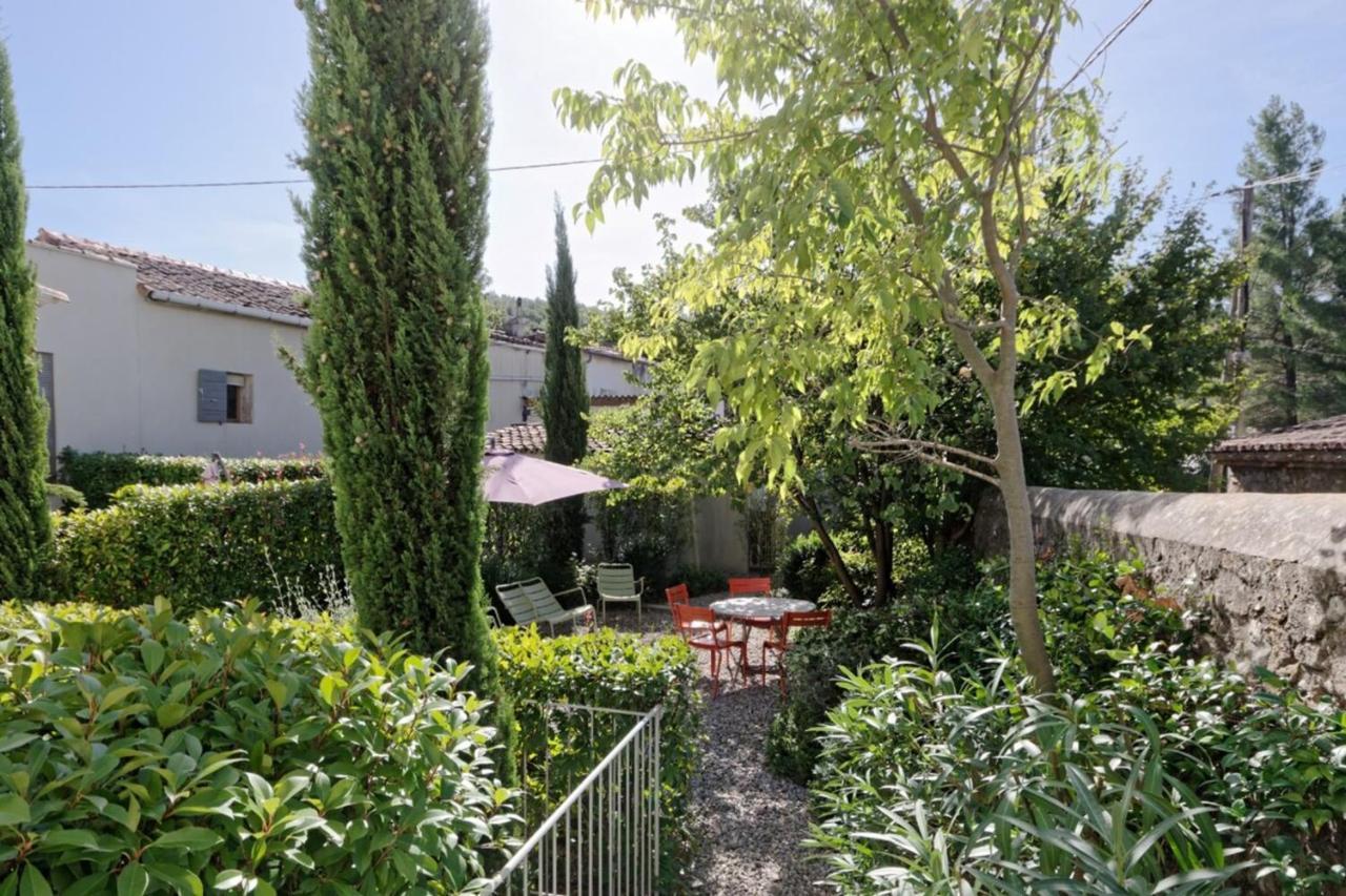 Private Furnished Apartment With All Comfort Has A Garden In A Green Space Meyreuil Dış mekan fotoğraf