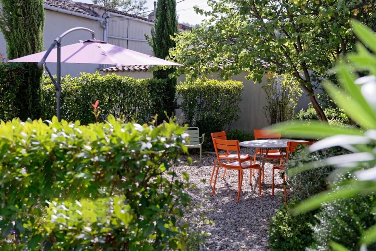 Private Furnished Apartment With All Comfort Has A Garden In A Green Space Meyreuil Dış mekan fotoğraf