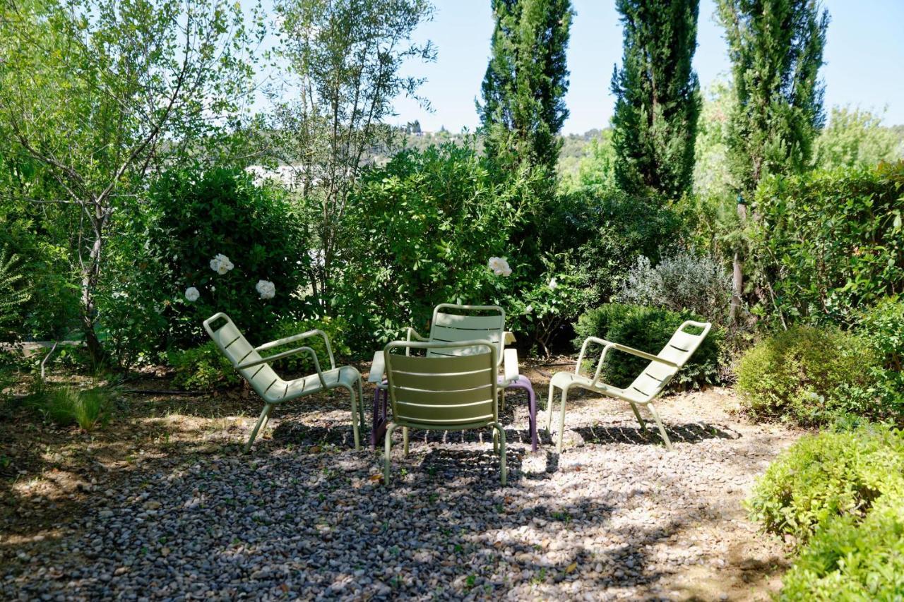 Private Furnished Apartment With All Comfort Has A Garden In A Green Space Meyreuil Dış mekan fotoğraf