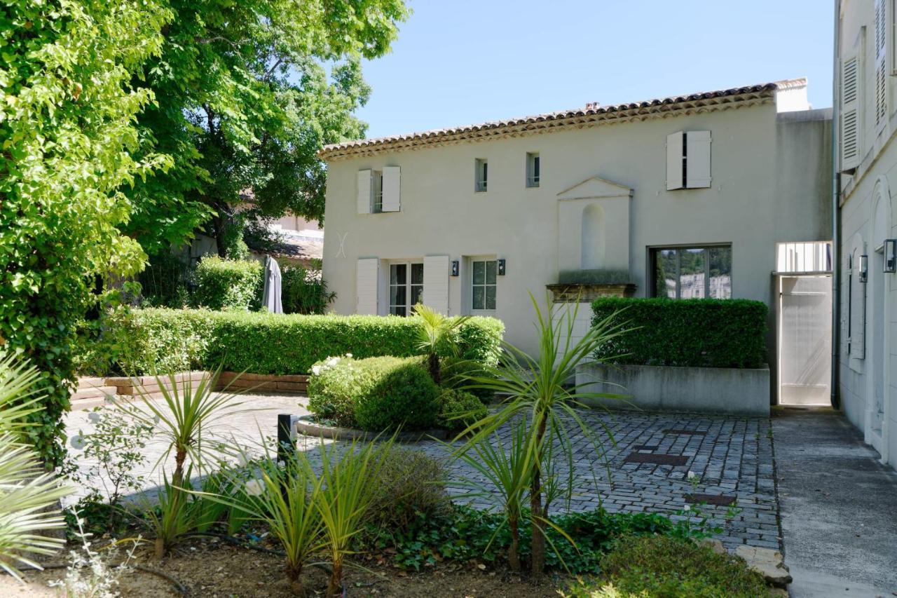 Private Furnished Apartment With All Comfort Has A Garden In A Green Space Meyreuil Dış mekan fotoğraf